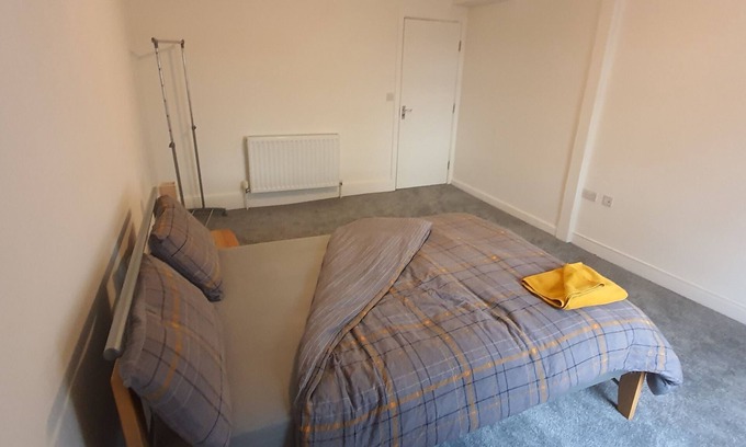 Ashford Apartment | Comfortable Grace Apartments - Ideal for Families and Travelers
