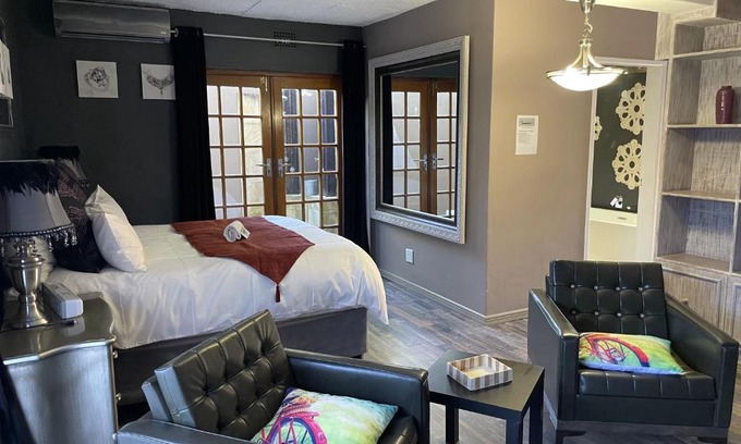Klerksdorp House | Family-Friendly Retreat at Grace Guesthouse with Kitchen Access