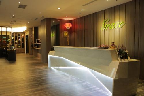 Zhonghe Hotel | Grace Hotel Zhonghe: Family-Friendly with High Ratings