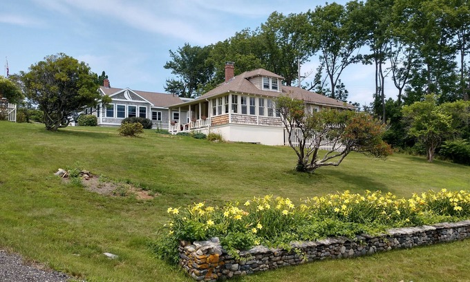 Mid-Coast and Islands Cottage | Discover Grace's Place: Oceanfront Maine Cottage Retreat