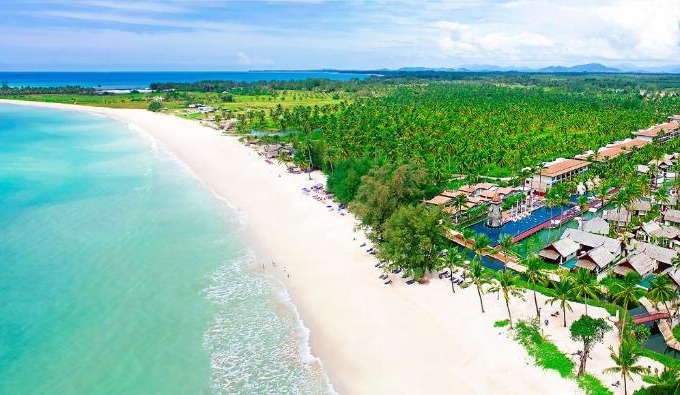 Takua Pa Resort | Elegant Stay at Graceland Khaolak Beach Resort - Oceanfront Bliss