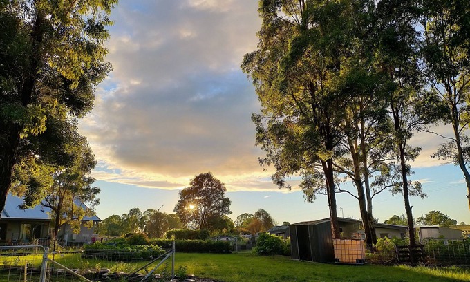 Yorklea Apartment | Top-Rated Gracemere Farmstead with Ocean View Amenities