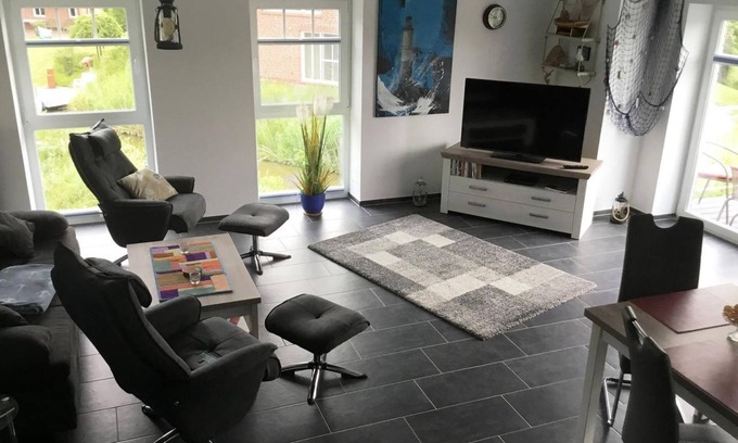 Greetsiel Apartment | GrachtenGlück - Perfect Family Retreat with Prime Amenities
