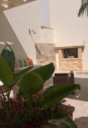 Casarano House | Scenic Gradiè: 9/10 Rated with Oceanfront Amenities