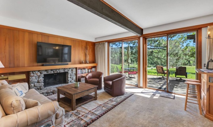 Graeagle House | Guest Rated 10/10: Graeagle Meadows Townhome Getaway