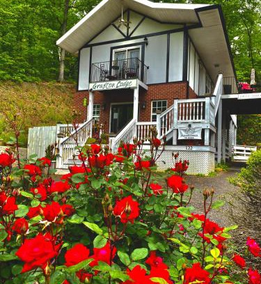 Lake Lure Bed & Breakfast | Grafton Lodge: Eco-Friendly Retreat with Ocean Views