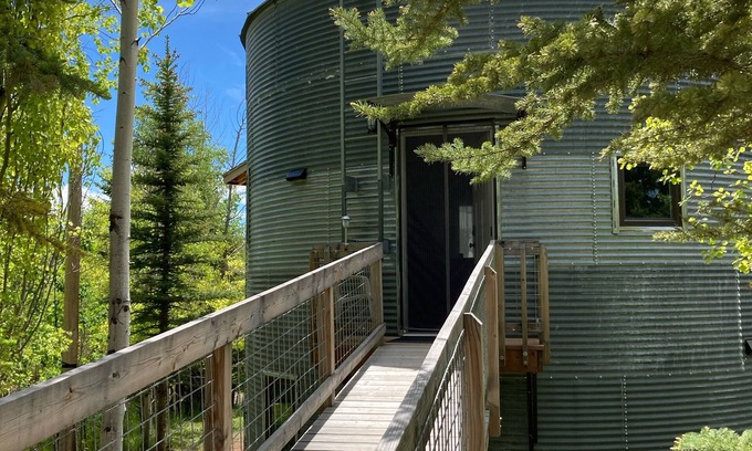 Philipsburg House | Explore Grain Bin House: 10/10 Rated in Philipsburg