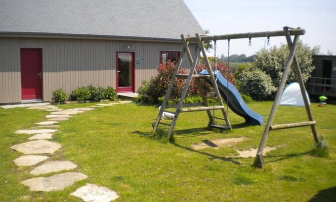 Saint-Coulomb House | GRAIN DE BLE: Beachside Retreat with Pool & Top Ratings