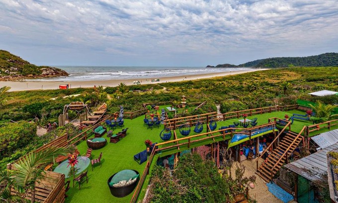 Paranagua Hotel | Grajagan Surf Resort: Pet-Friendly Oasis with Ocean Views