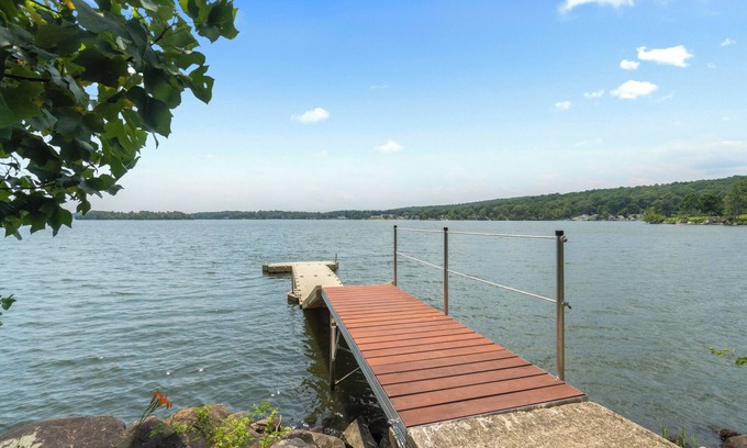 East Hampton House | Experience Grammy's Lake House with Private Waterfront Access