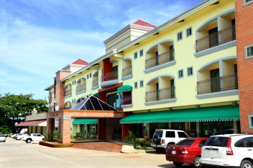 Chitre Hotel | Discover Gran Hotel Azuero: Family-Friendly with Spa & Pool