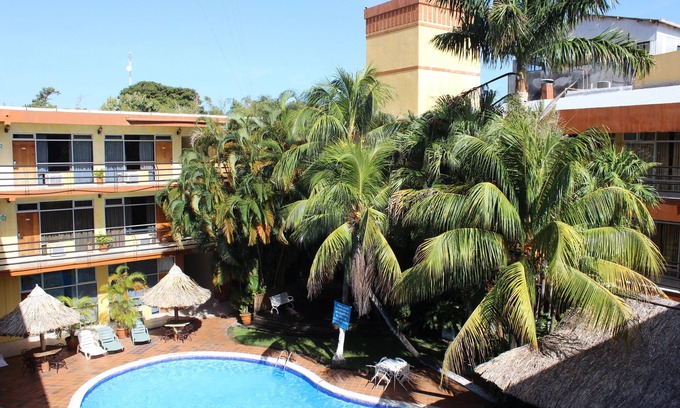 La Ceiba Hotel | Discover Gran Hotel Paris: Family-Friendly with Spa & Pool