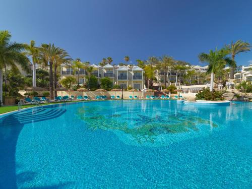 Arona Hotel | Relax at Gran Oasis Resort: Oceanfront Pool and Spa