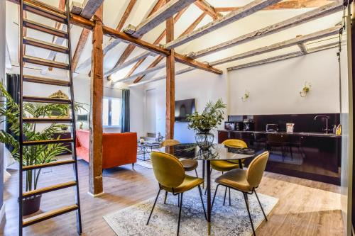 Coves Noves Apartment | Family-Friendly Stay at Gran Via Rustico Hotel
