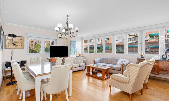 Camino de Ronda Apartment | Cozy Apartment Near El Corte Inglés, Pet & Child Friendly