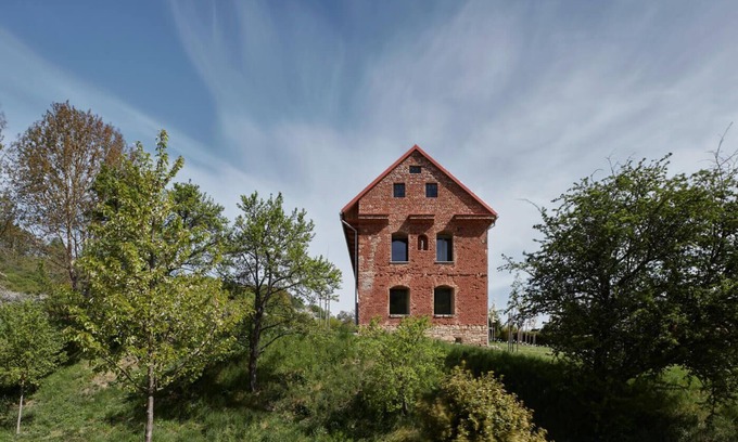 Jevicko House | Granary Arnostov