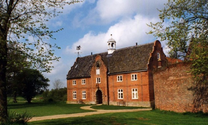 Spixworth Cottage | Granary Cottage: Ideal for Families with Pool & Breakfast
