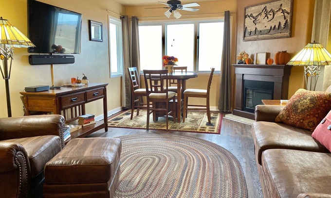 Granby Condo | Granby Slice of Paradise - Guest Rated 10/10 with Pool & Spa