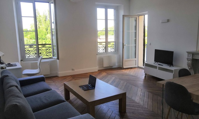 Mantes-la-Jolie Apartment | New Grand 2P by the Seine - Family-Friendly Escape