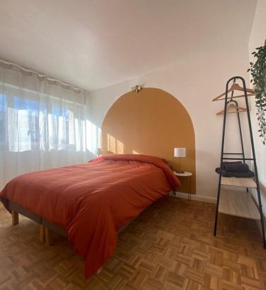 Le Chesnay Apartment | Grand appartement 6 personnes à 5min de Versailles avec parking privé