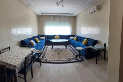 Pont Blondin Apartment | Sunny 2-Bedroom Apartment with Pools Near the Beach