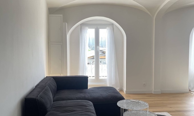 Ajaccio Apartment | Seaside Escape: Grand Appartement VUE MER Hyper Centre