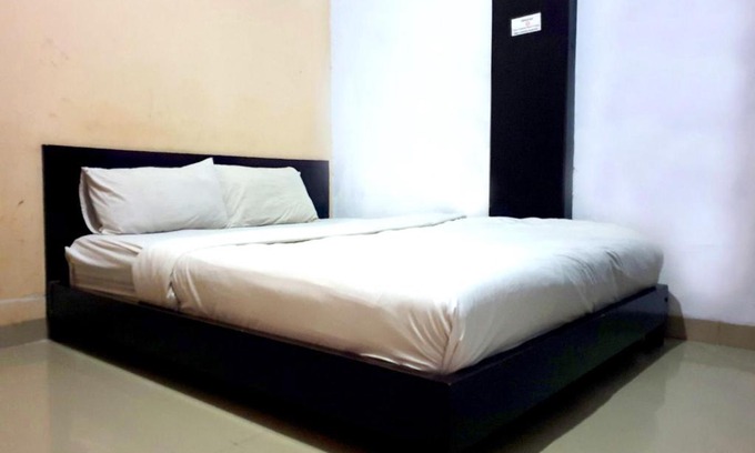 Panakkukang Hotel | Budget-Friendly Stay at Grand Azizah Makassar RedPartner