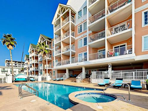 Gulf Shores House | Cozy Getaway at Grand Beach Resort 409 with Ocean Views