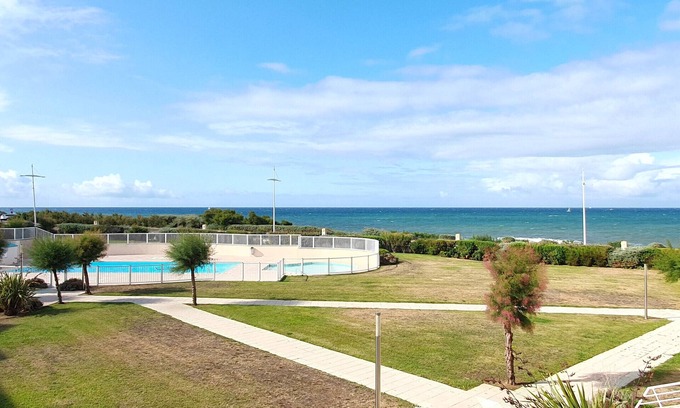Les Sables d'Olonne Apartment | Grand Bleu Studio with Ocean View & Pool Access Awaits
