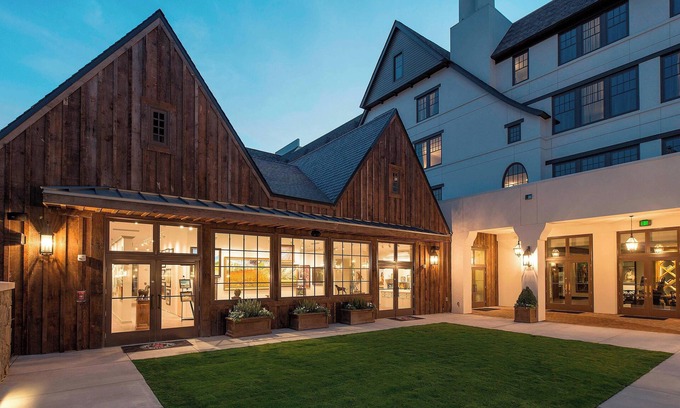 Redmont Park Hotel | Elegant Grand Bohemian Hotel Mountain Brook with Spa & Pool