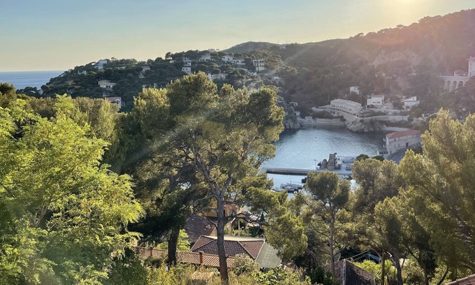 Ensues-la-Redonne House | Discover Grand Cabanon Sous les Pins in Scenic Calanque
