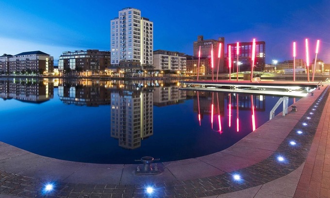 Dublin Apartment | Unforgettable Stay at Grand Canal Dock with Ocean Views