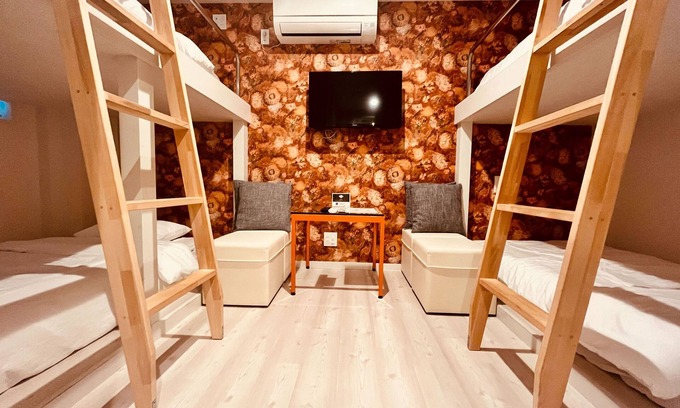 Chinatown House | Discover Grand Cave Motomachi: Family-Friendly Retreat