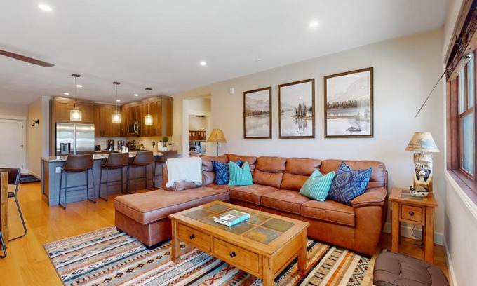 Grand Lake Apartment | Family-Friendly Stay at Grand Central - Rated 9.5/10!