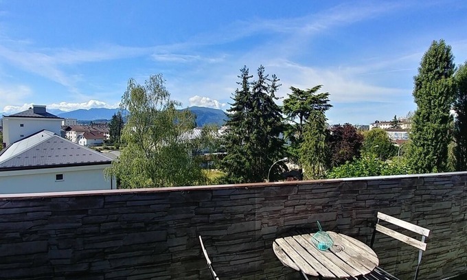 Novel Apartment | Convenient Grand F4 Near Lake and Old Annecy Attractions