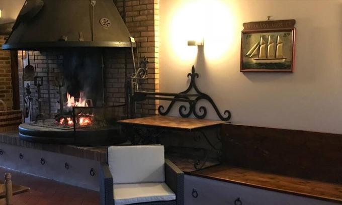 Villeneuve-sur-Bellot House | Grand Gîte de 15 à 23 Personnes à 80 Km de Paris et à 45 min de Disneyland
