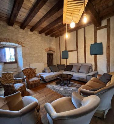 Lalandusse House | Grand Gîte: Spacious Retreat with Oceanfront Views