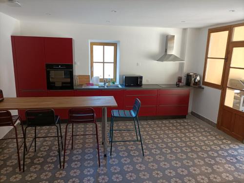 Largentiere Apartment | Charming Grand Gîte terrasses Largentière - Family Friendly Stay