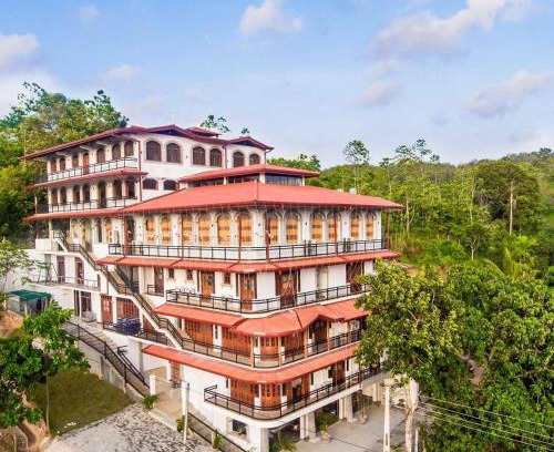 Akmeemana Hotel | Experience Grand Highway Resort: 4-Star Family Retreat