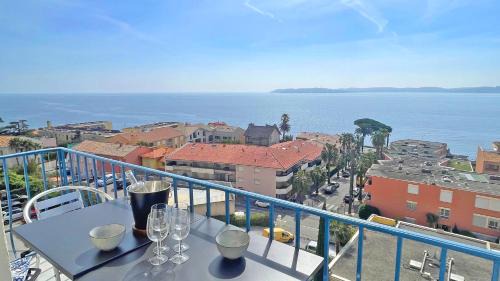 Sainte-Maxime City Centre Apartment | Grand Hotel - Family-Friendly 4-Star Getaway Awaits