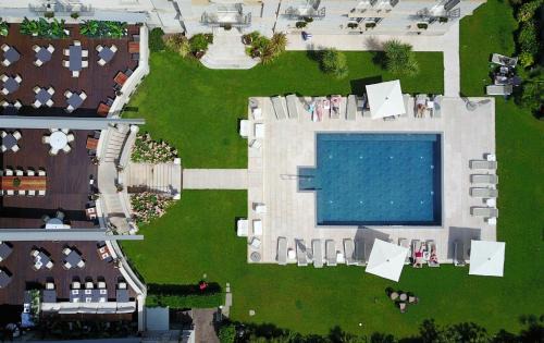 Riva del Garda Hotel | Discover Grand Hotel Liberty: Pet-Friendly Oceanfront Escape