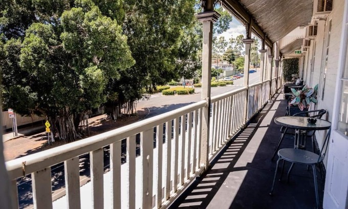 Mount Morgan Hotel | Grand Hotel Mt Morgan