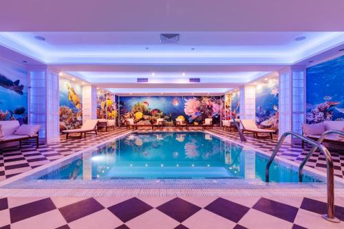 Ramnicu Valcea Hotel | Discover Grand Hotel Sofianu: Oceanfront & Spa Retreat