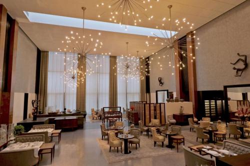Ghata Hotel | Elegant Grand Hyatt Gurgaon: Exceptional Stay Awaits