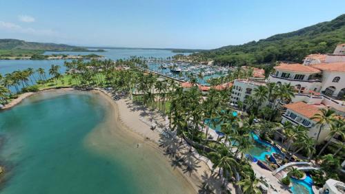 Isla Navidad Hotel | Experience Grand Isla Navidad Golf & Spa Resort Awaits