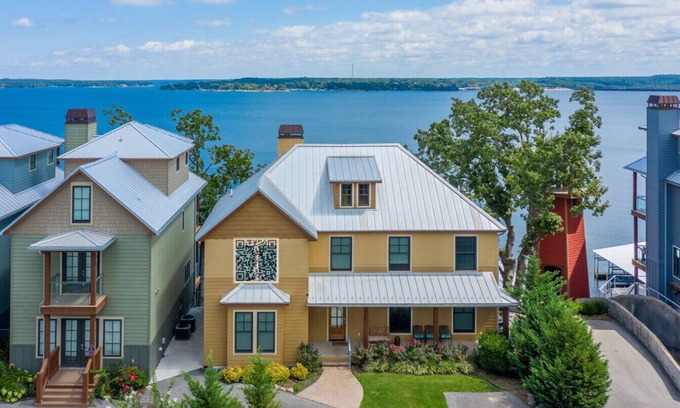 Vinita House | Grand Lake Frontage: 5BR Retreat with Spa & Hot Tub