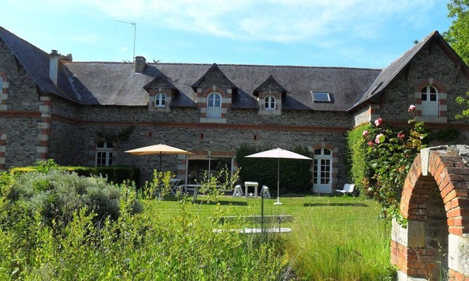 Tredarzec Cottage | Discover Grand Logis de Kerhir: A Gem in Trégor