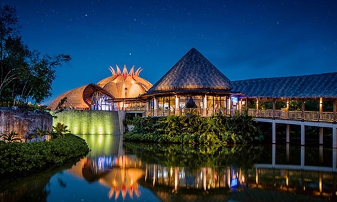 Villa Juarez Resort | Serene Grand Luxxe Villa with Hot Tub in Riviera Maya