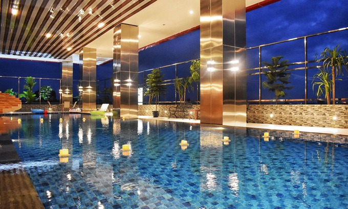 Tasikmalaya Hotel | Discover Grand Metro Hotel Tasikmalaya with Pool & Dining