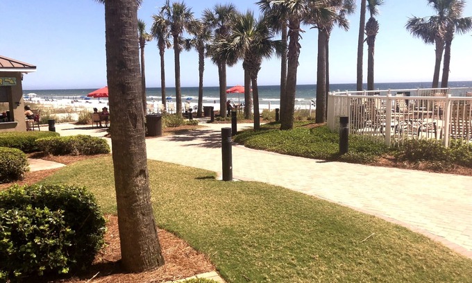 Panama City Beach Hotel | Grand Panama 2BR Oceanfront Retreat with Heated Pools
